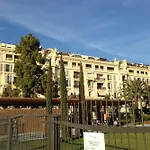 Grand H -f2, Face Vieux- Nice, Terrasse, Ascenseur, Climatisation, Terrace - Center דירה ניס