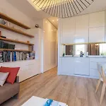 Grand H -f2, Face Vieux- Nice, Terrasse, Ascenseur, Climatisation, Terrace - Center דירה *