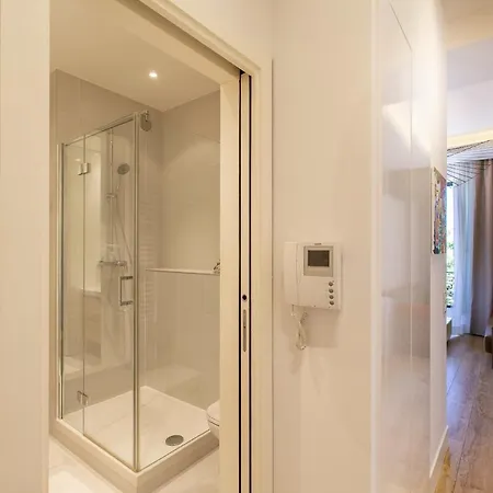 Grand H -f2, Face Vieux- Nice, Terrasse, Ascenseur, Climatisation, Terrace - Center Daire Nice