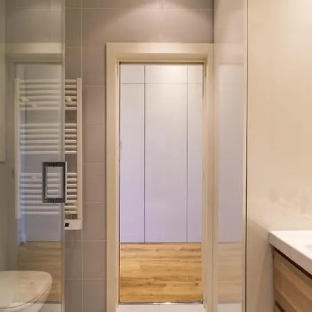 Grand H -f2, Face Vieux- Nice, Terrasse, Ascenseur, Climatisation, Terrace - Center Lägenhet *