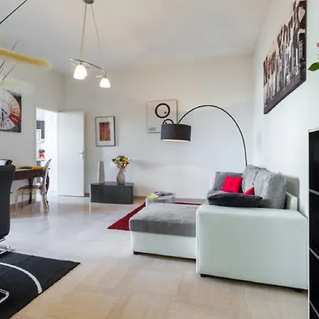 Grand H -f2, Face Vieux- Nice, Terrasse, Ascenseur, Climatisation, Terrace - Center Daire