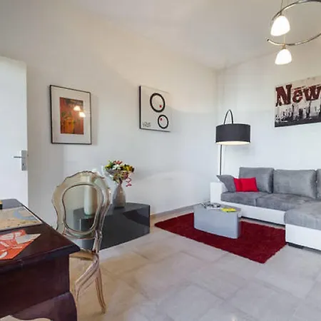 Daire Grand H -f2, Face Vieux- Nice, Terrasse, Ascenseur, Climatisation, Terrace - Center Nice