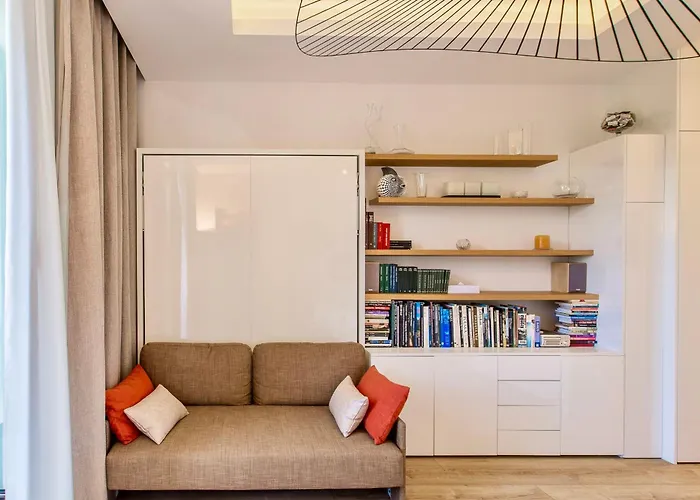 Grand H -f2, Face Vieux- Nice, Terrasse, Ascenseur, Climatisation, Terrace - Center *
