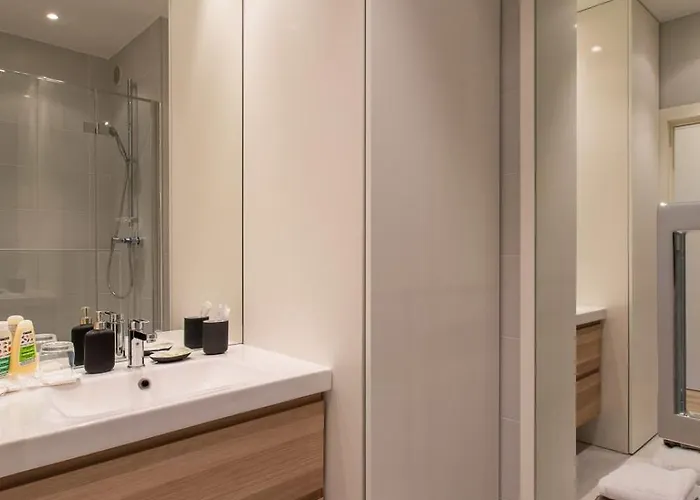 Grand H -f2, Face Vieux- Nice, Terrasse, Ascenseur, Climatisation, Terrace - Center Lägenhet