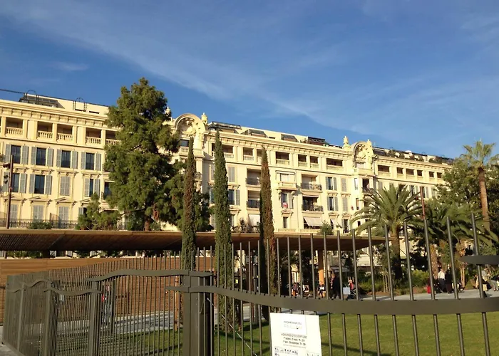 Grand H -f2, Face Vieux- Nice, Terrasse, Ascenseur, Climatisation, Terrace - Center Lägenhet Nice