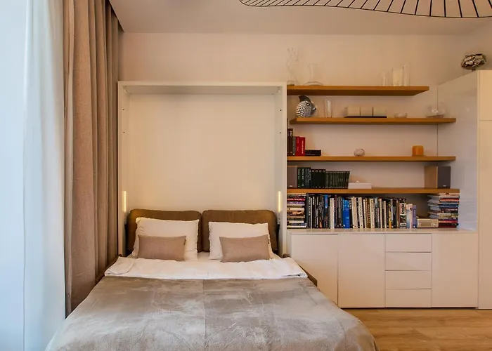 Grand H -f2, Face Vieux- Nice, Terrasse, Ascenseur, Climatisation, Terrace - Center *