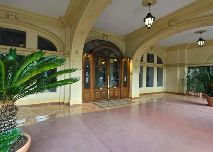 Lägenhet Grand H -f2, Face Vieux- Nice, Terrasse, Ascenseur, Climatisation, Terrace - Center *