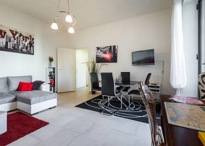 Lägenhet Grand H -f2, Face Vieux- Nice, Terrasse, Ascenseur, Climatisation, Terrace - Center
