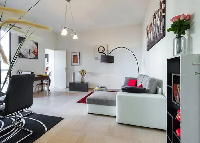 Grand H -f2, Face Vieux- Nice, Terrasse, Ascenseur, Climatisation, Terrace - Center Lägenhet