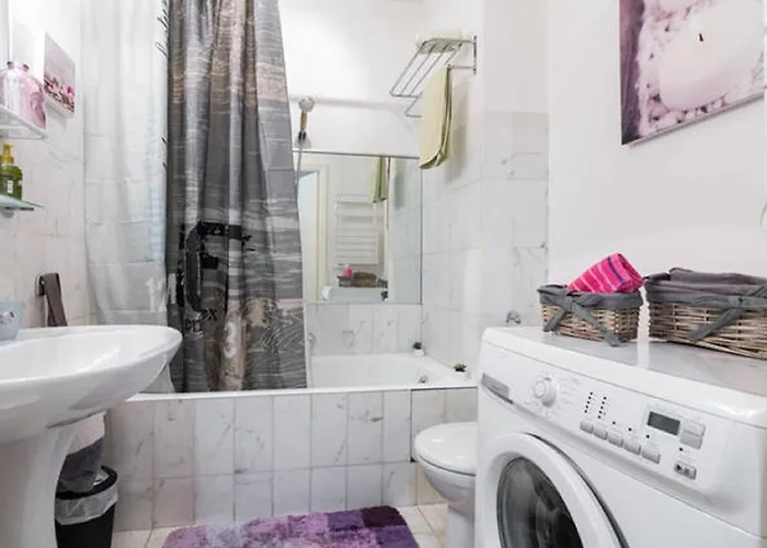 Appartement Grand H -f2, Face Vieux- Nice, Terrasse, Ascenseur, Climatisation, Terrace - Center Nice